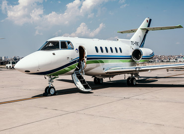 hawker 750